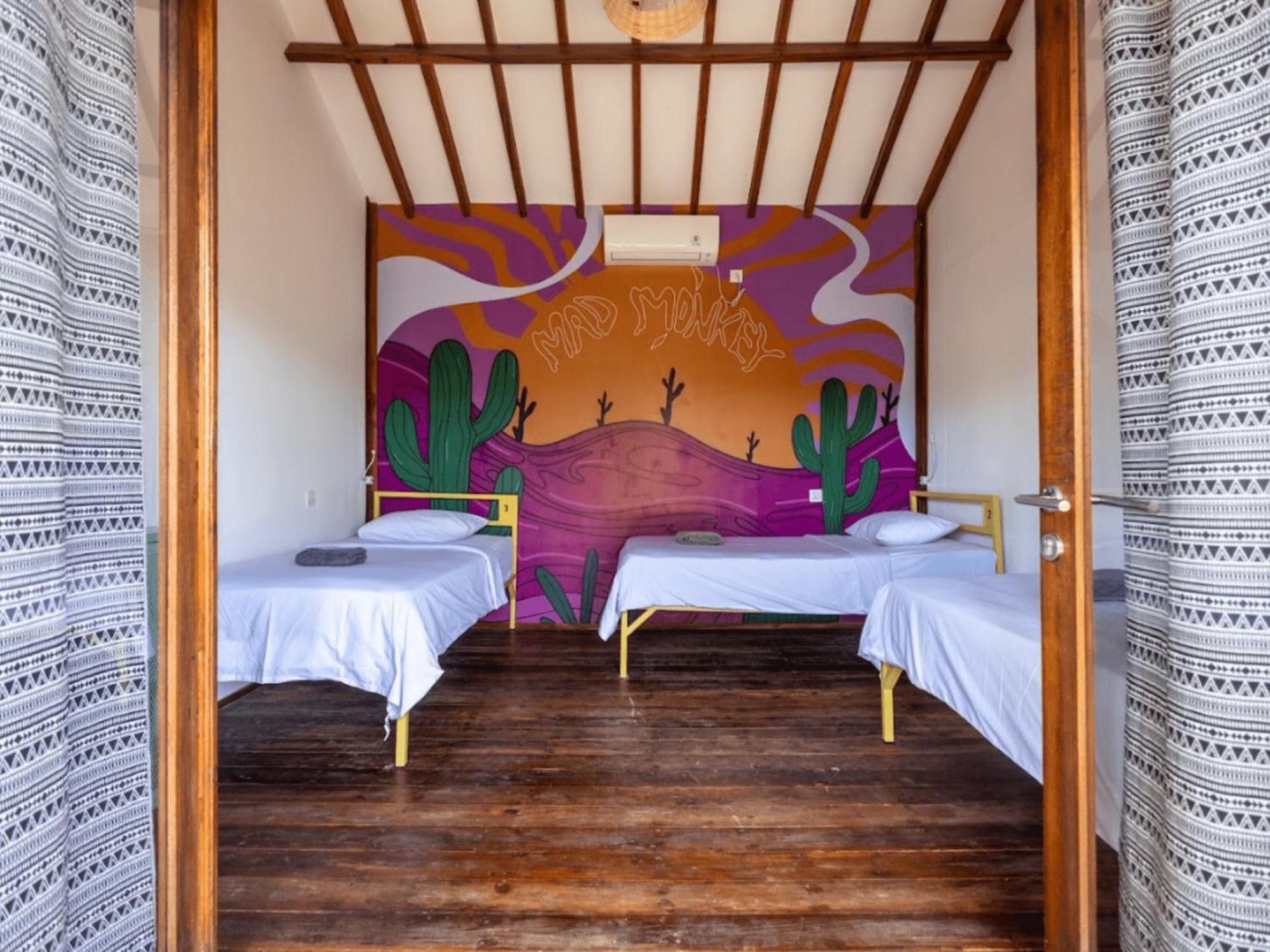 Mad Monkey Gili Trawangan Hostel Exterior photo A room at the hotel