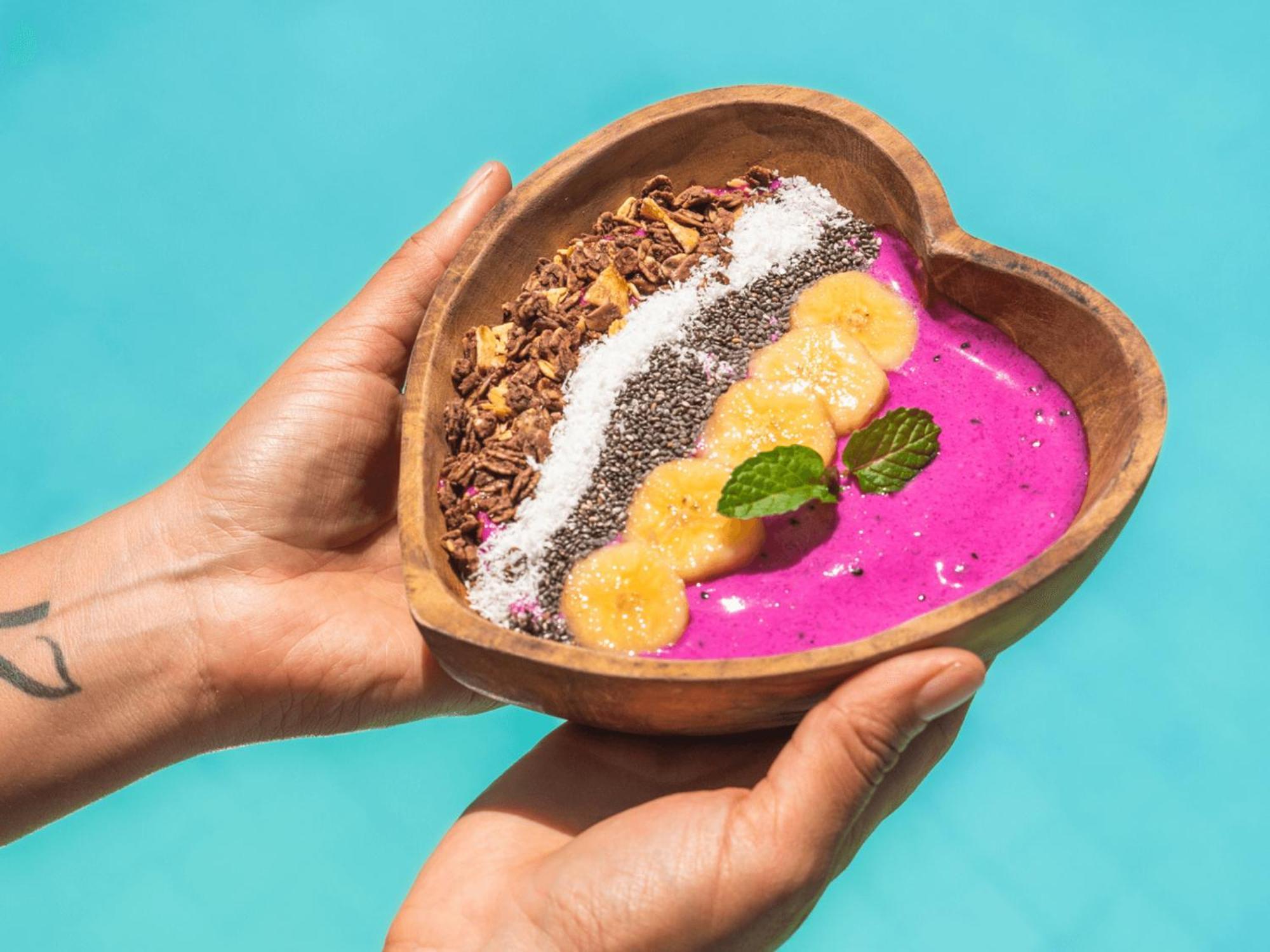 Mad Monkey Gili Trawangan Hostel Exterior photo A smoothie bowl