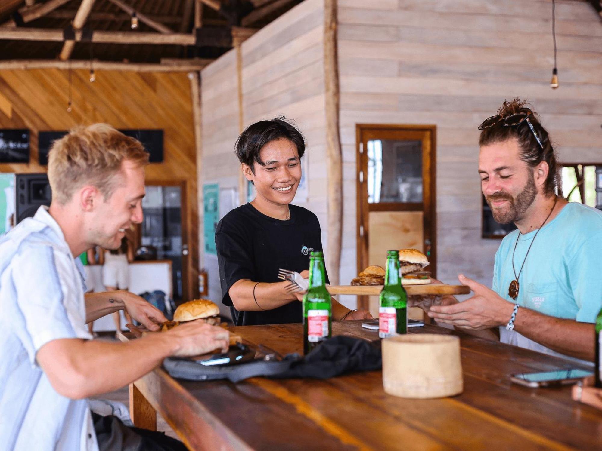 Mad Monkey Gili Trawangan Hostel Exterior photo Beer in Bali