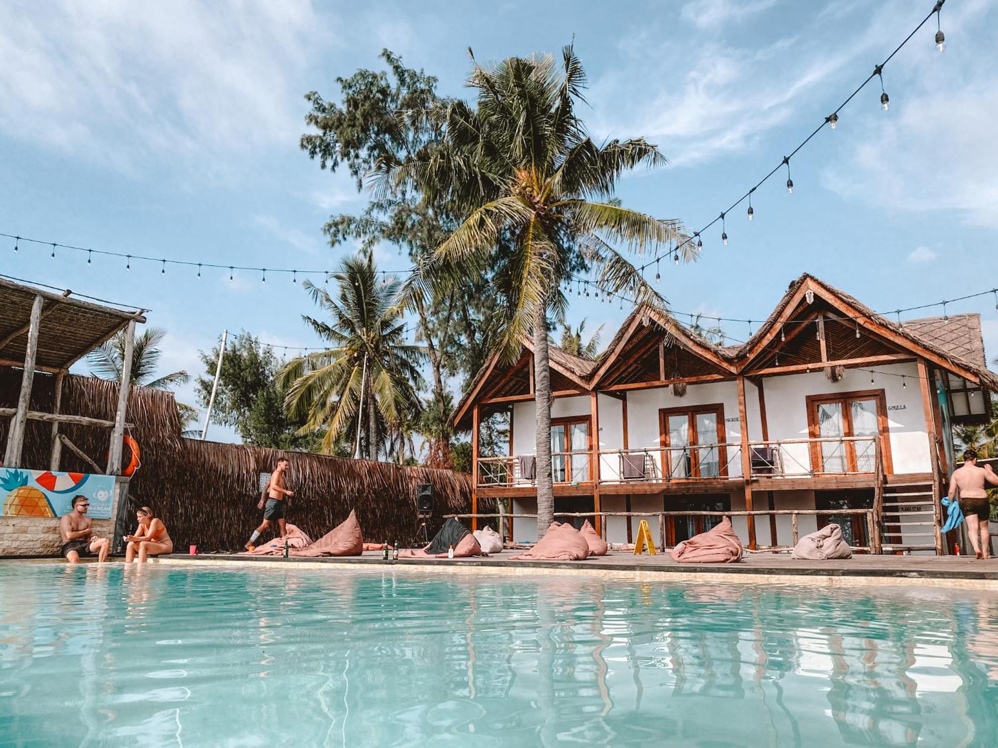Mad Monkey Gili Trawangan Hostel Exterior photo