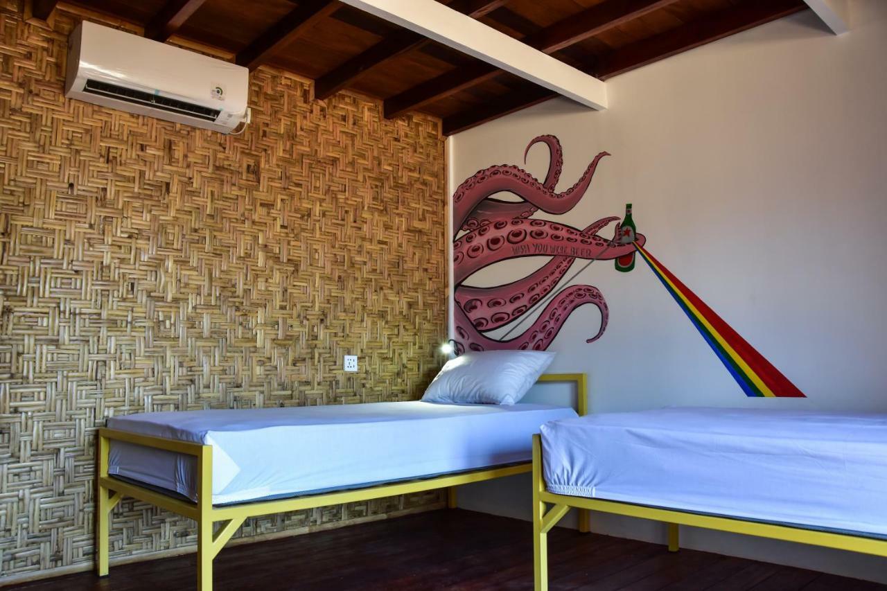 Mad Monkey Gili Trawangan Hostel Exterior photo