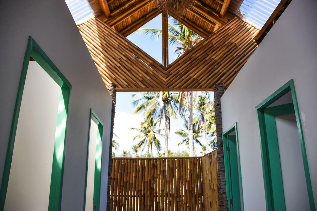 Mad Monkey Gili Trawangan Hostel Exterior photo Interior of the school